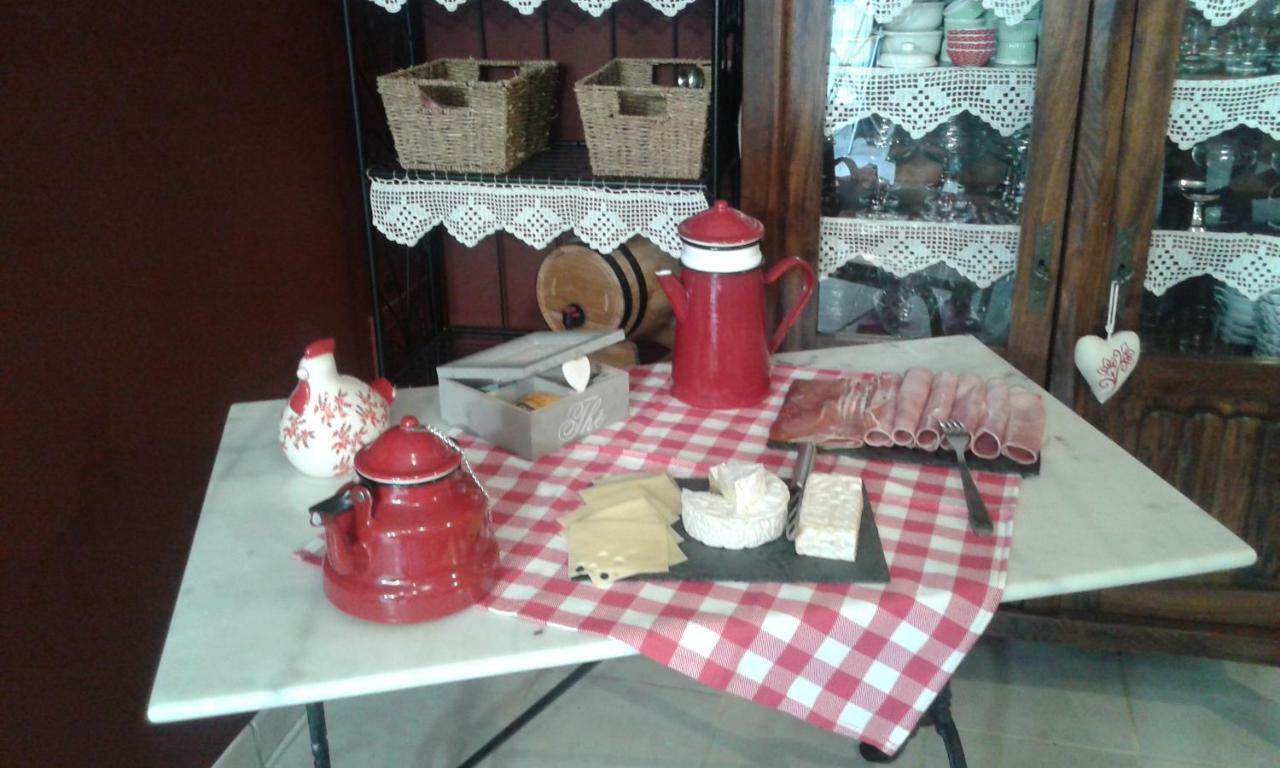 La Gerbaudiere Chambres&Table D Hotes Proche Mont Saint Michel Cuisine Maison Notre-Dame-du-Touchet Екстер'єр фото